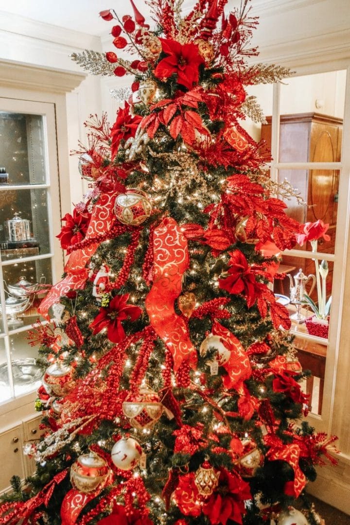 Christmas Time At Wakefield-Scearce Galleries in Shelbyville, KY by JC Phelps of JCP Eats, A Kentucky-Based Food and Lifestyle Blog