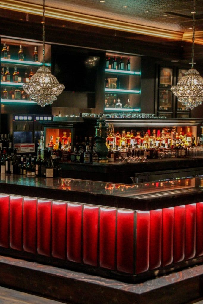 Luxury Dining At Churchill Downs