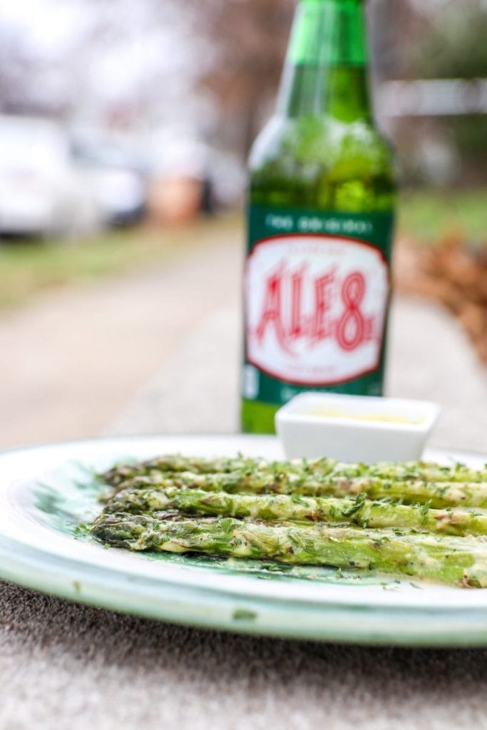 Roasted Asparagus With Hollandaise Sauce