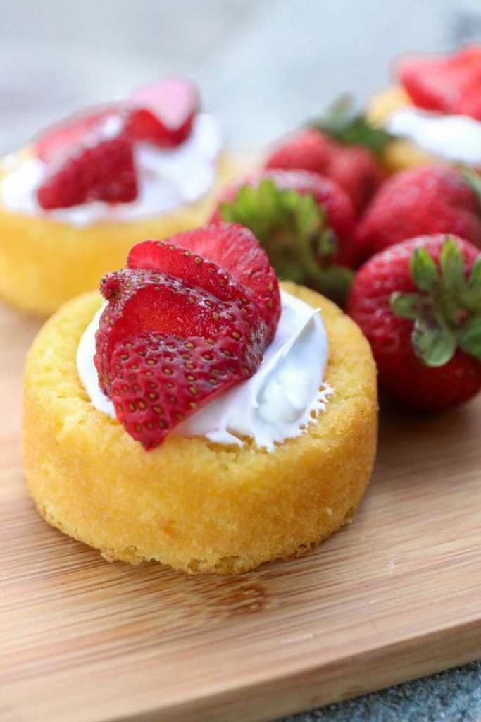 How To Construct Strawberry Shortcakes