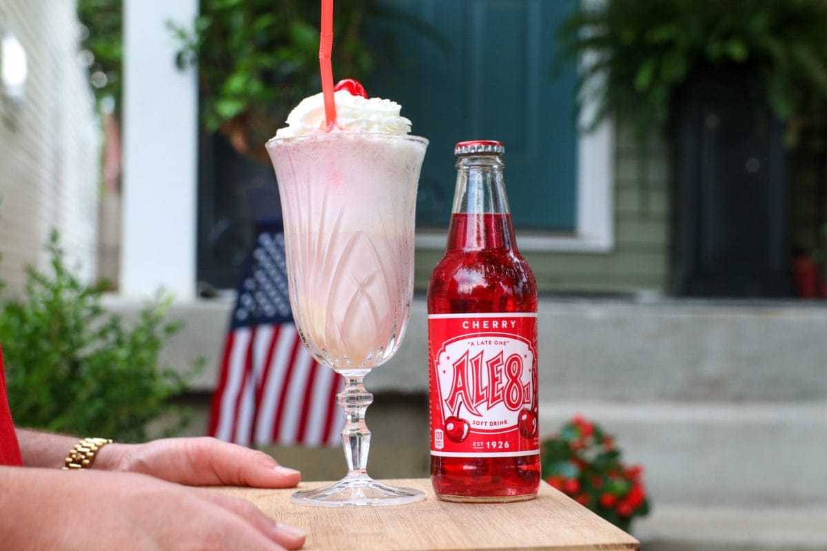 Ale 8 One Cherry Float