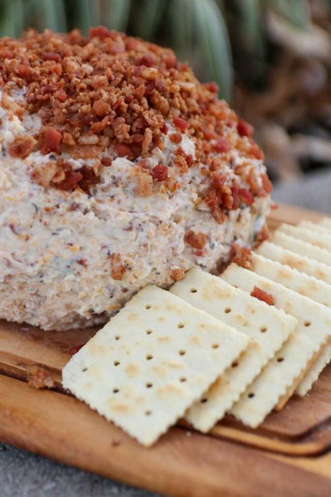 Bacon and Ranch Cheeseball
