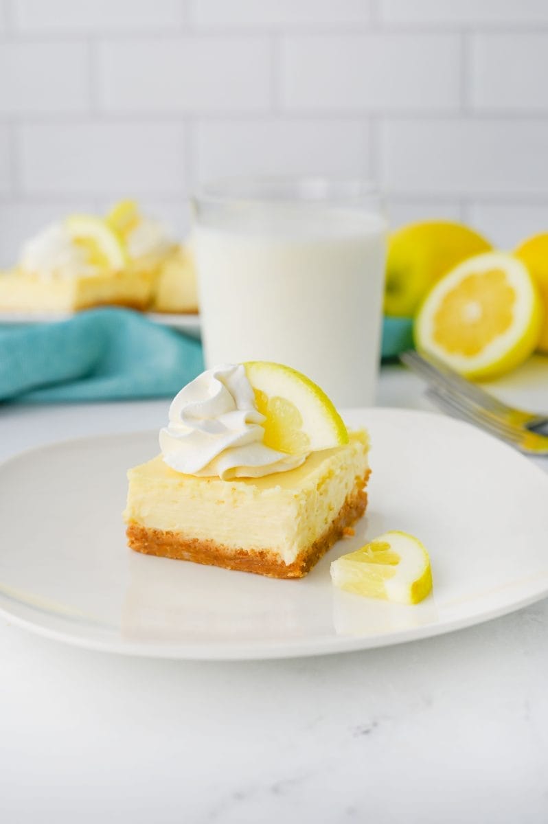 Lemon Cheesecake Bars