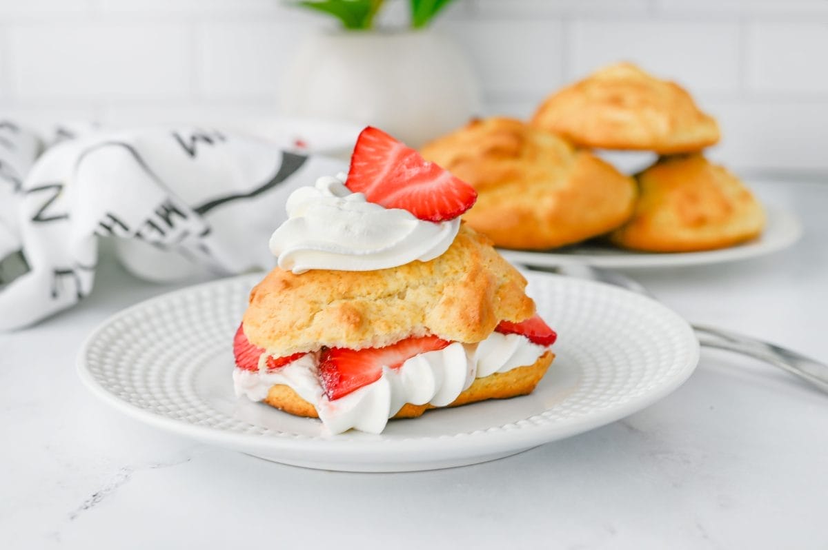 Easy Strawberry Shortcakes